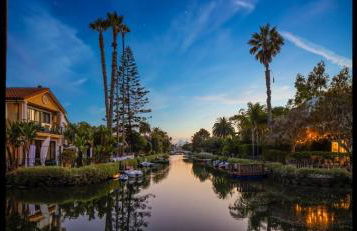 Chic Venice Beach Bungalow Steps from the Canals & Beach - Foto 50