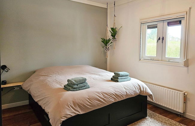 Beautiful Holiday Home With Spacious Garden - Photo 3