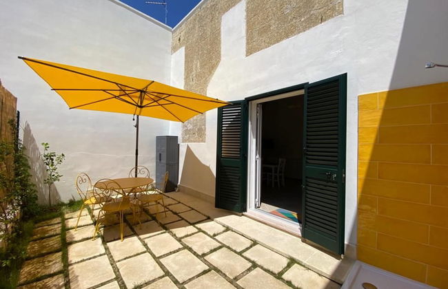 1 bedroom Apartment in Vernole with garden - Photo 1