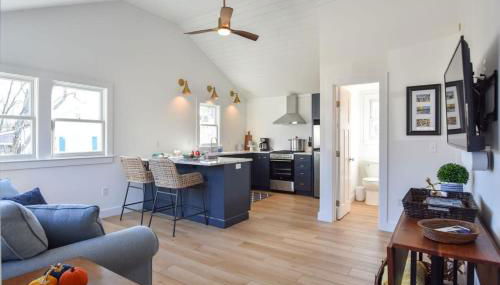 Newly Renovated Cottage on Town Cove - Foto 3