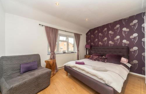 6 bedrooms beautiful home 3 bathrooms, quiet location with garden near Legoland Windsor Heathrow - Foto 36