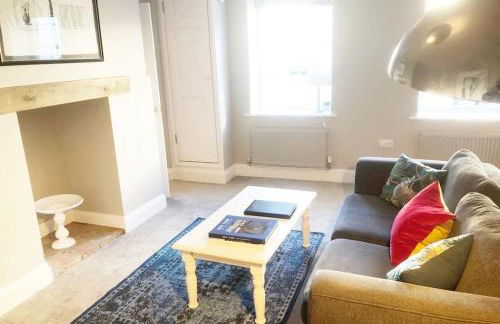 Central Shaftesbury with private parking - Foto 19