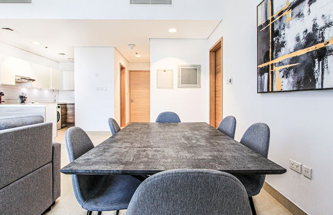 Chic 1BR Iris Amber Al Jaddaf - Photo 3