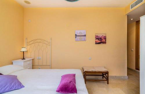 Spacious apartment in Marbella - Photo 23