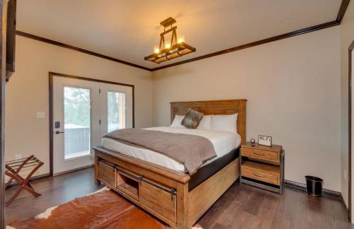 Tranquility Lake Getaway with Hot Tub on 27 Acres! - Foto 11