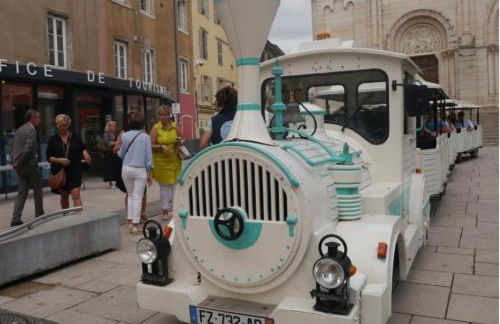 Séjour détente au cœur de MÂCON spa,ciné,bouteille offerte - Foto 37
