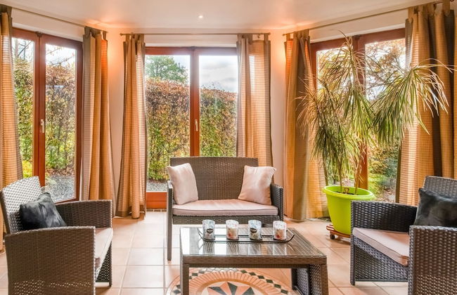 Holiday Home With hot tub in Vielsalm - Photo 11