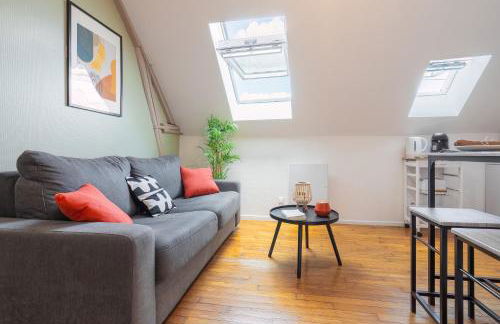 Home cinema- Netflix free - Proche aéroport Beauvais, Chantilly, forêt de Hez-Froidmont, parking public gratuit, Wifi & Netflix - Foto 13