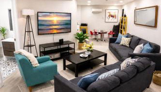 Private 5BR Estate by Stadium 16 Guests DC Line - Foto 2, furniture