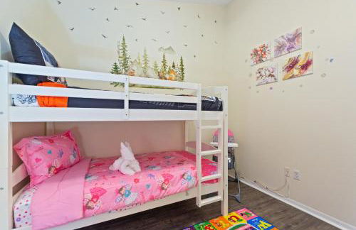 Luxe 3BR 2BA Oasis with Pool & Designer Touches, Disneyland, Legoland - Foto 36