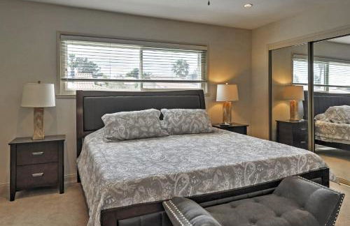 Stunning Home with Private Oasis - 1 half Mile to Strip - Foto 8