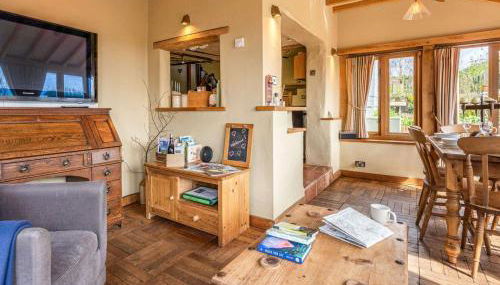 3 Bed in Cranbrook oc-56347 - Photo 2, Other