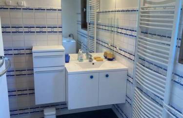 Charming Bright Spacious Village Walk to lift Hike - Foto 16