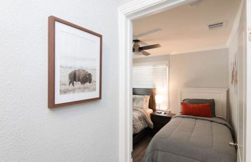 Lovely 2bedroom condo with free parking on premise - Foto 24