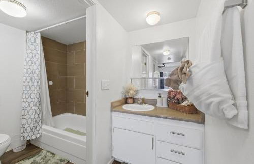 Downtown Mesa Stay Near Arts, hospitals & Campus - Photo 28