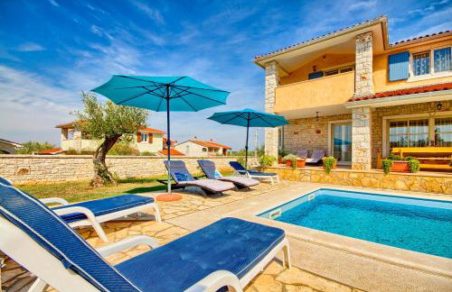 Charming villa Oliva with 4 bedrooms near the wonderful village of Fazana - Foto 11