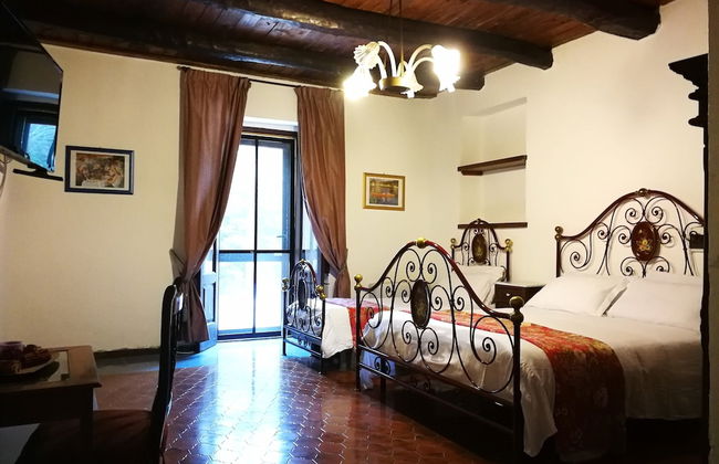 Charming Villa in Maida With Pool & Garden - Photo 4