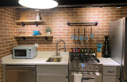 Enchanting and comfy urban cottage with renovated rustic den by Como Park & MN State Fair - Foto 38