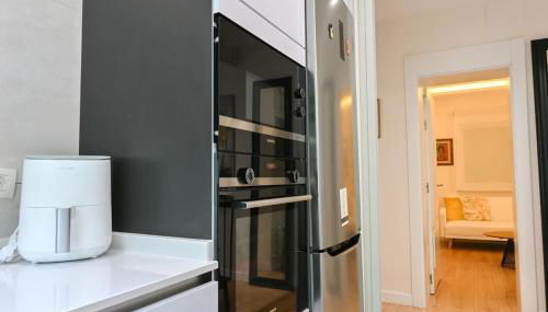 For You Rentals Bernabeu Stadium TEMPORAL Centro Madrid ACE350 - Photo 2, stove