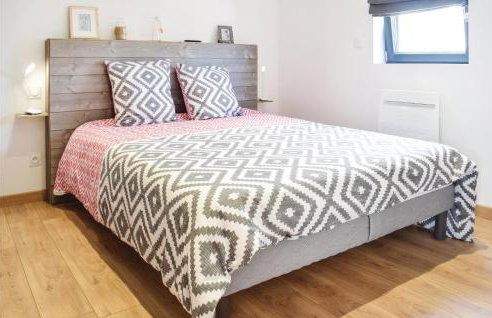 Gorgeous Home In Créances With Wifi - Foto 6