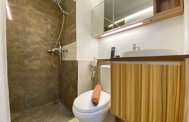 Artsy Private Studio Room At Grand Asia Afrika Bandung Apartment - Foto 5