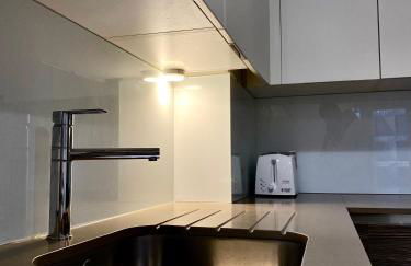 Spacious 2 Bedroom Penthouse Retreat - Foto 10