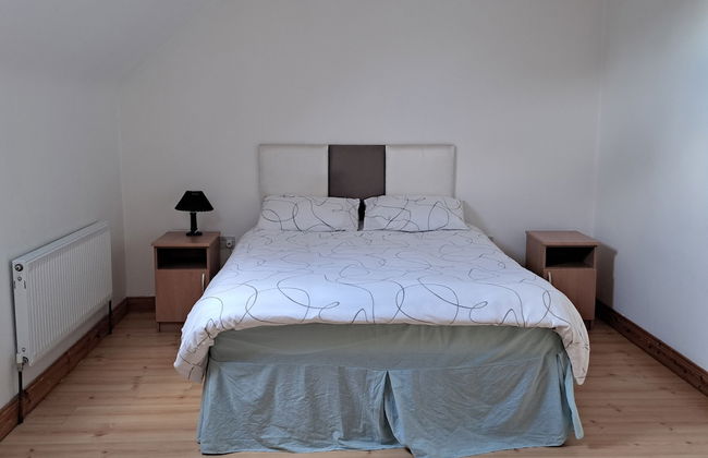 Spacious 6-bed House 10 Minutes From Knock Airport - Photo 7