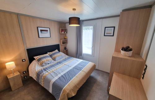 Chalet 19 Cosy bord de Lac, dans domaine avec piscine couverte accueil 4 voyageurs LOUMAELOU - Foto 8