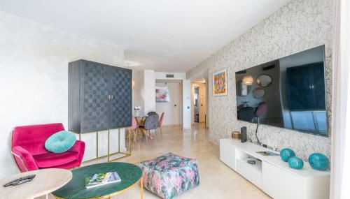 Apartamento con piscina, golf y solarium by Rent Me - Photo 5