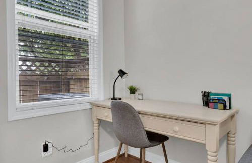 Charming & Cozy & Spacious, Historic Columbia, Prime Location, Mins to USC, TVs, Parking, Fireplace, WiFi - Foto 8