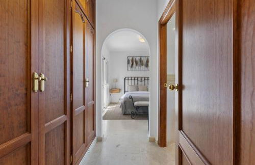 Villa Roco Marbella private pool and sea view - Photo 26