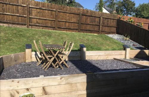 Cosy Arts & Crafts Cottage with stunning views - Photo 20