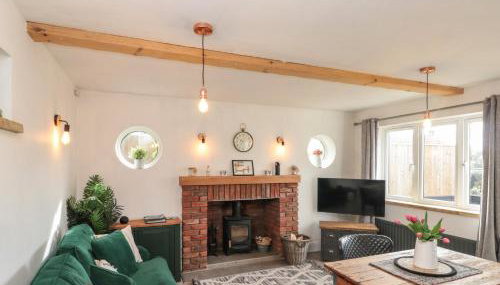 Rosemary Cottage - Photo 3