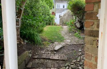 Fermaine, 50m from sea, garden, dogs, town centre - Photo 36