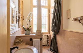 Villa Liberty Venezia -Jacuzzi, gardens, parking - Dimora Storica a soli 20km da Venezia - Photo 16