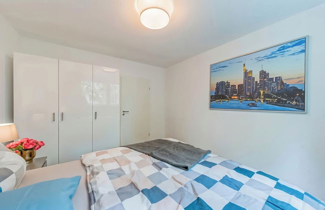 Cozy Stylish Berlin Apartment With 2 Bedrooms - Photo 3