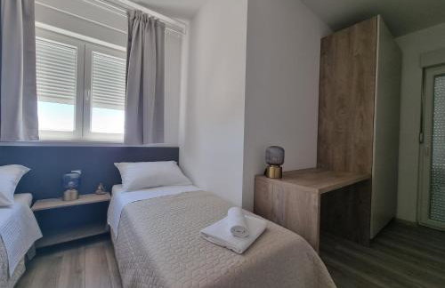 Villa Madison, Spacious Sea View Apartments Near Zadar with heated pool - Photo 33