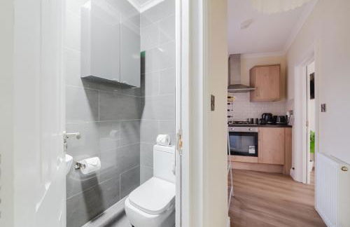 Modern Cosy Corner Flat 3 bed and loft sleep 7 people - Foto 11