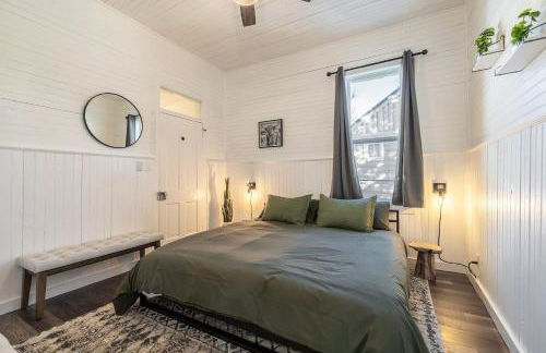 Historic Boho Brothel Lake Retreat Fast Wifi - Foto 5