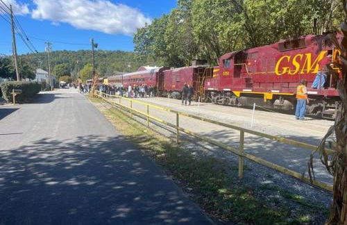 The Fishing Hole #4 Near Town - Foto 53