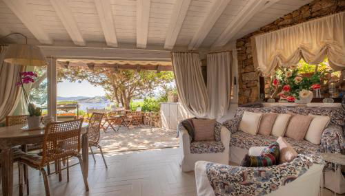 PORTO ROTONDO SPLENDIDO APPARTAMENTO CON GIARDINO VISTA MARE - Foto 1