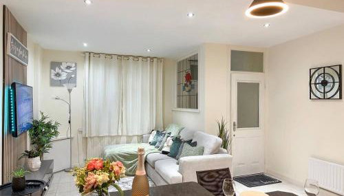 On Trend 3 Bedroom Home In Maerdy near Attractions - Foto 2