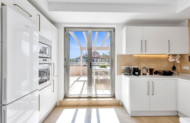 YOLO Spaces – Sotogrande Ocean View Penthouse - Foto 13