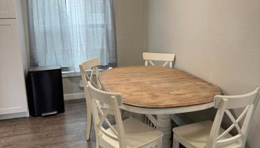 Family & Pet friendly 3 bdrm home with full kitchen and fenced yard - Foto 4