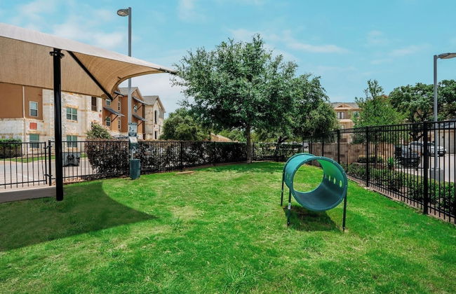 Westpointe Drive Apartments by Landing - Photo 40