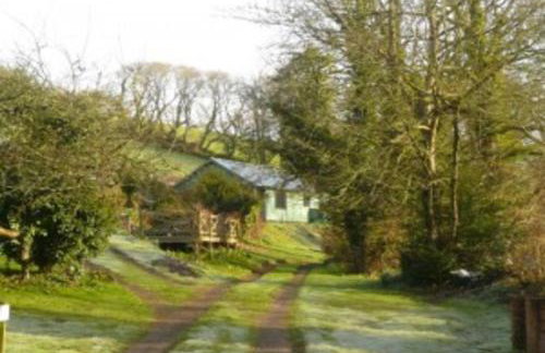 Woodcutters Lodge set in a secluded valley near Bantham - Foto 1