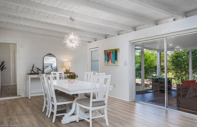 Gorgeous Grove Contemporary Family Home - Foto 25