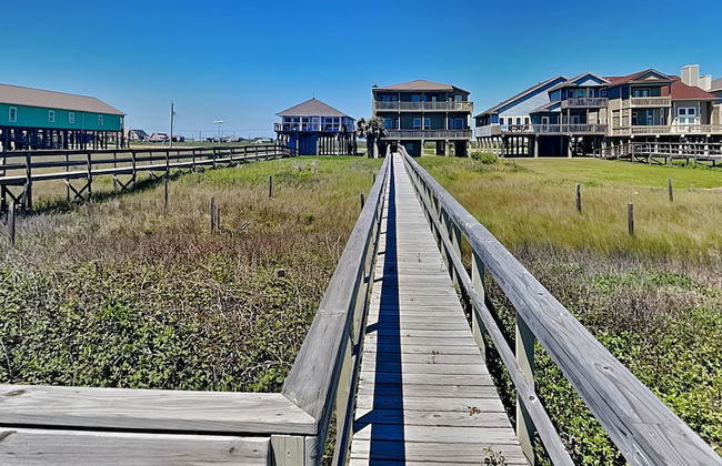 Lighthouse By the Sea - Photo 35