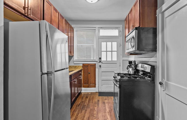 Botanical Bliss | JZ Vacation Rentals - Photo 11