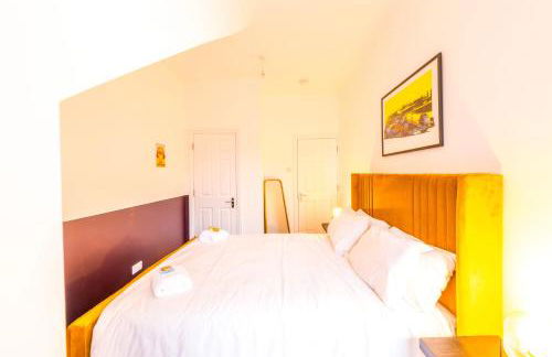 Modern Silverstone with FREE PARKING by Prescott Apartments - Foto 21